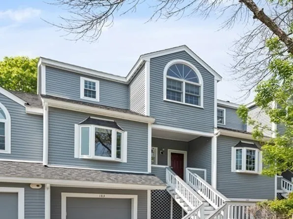 1200 Salem St APT 183, Lynnfield, MA 01940