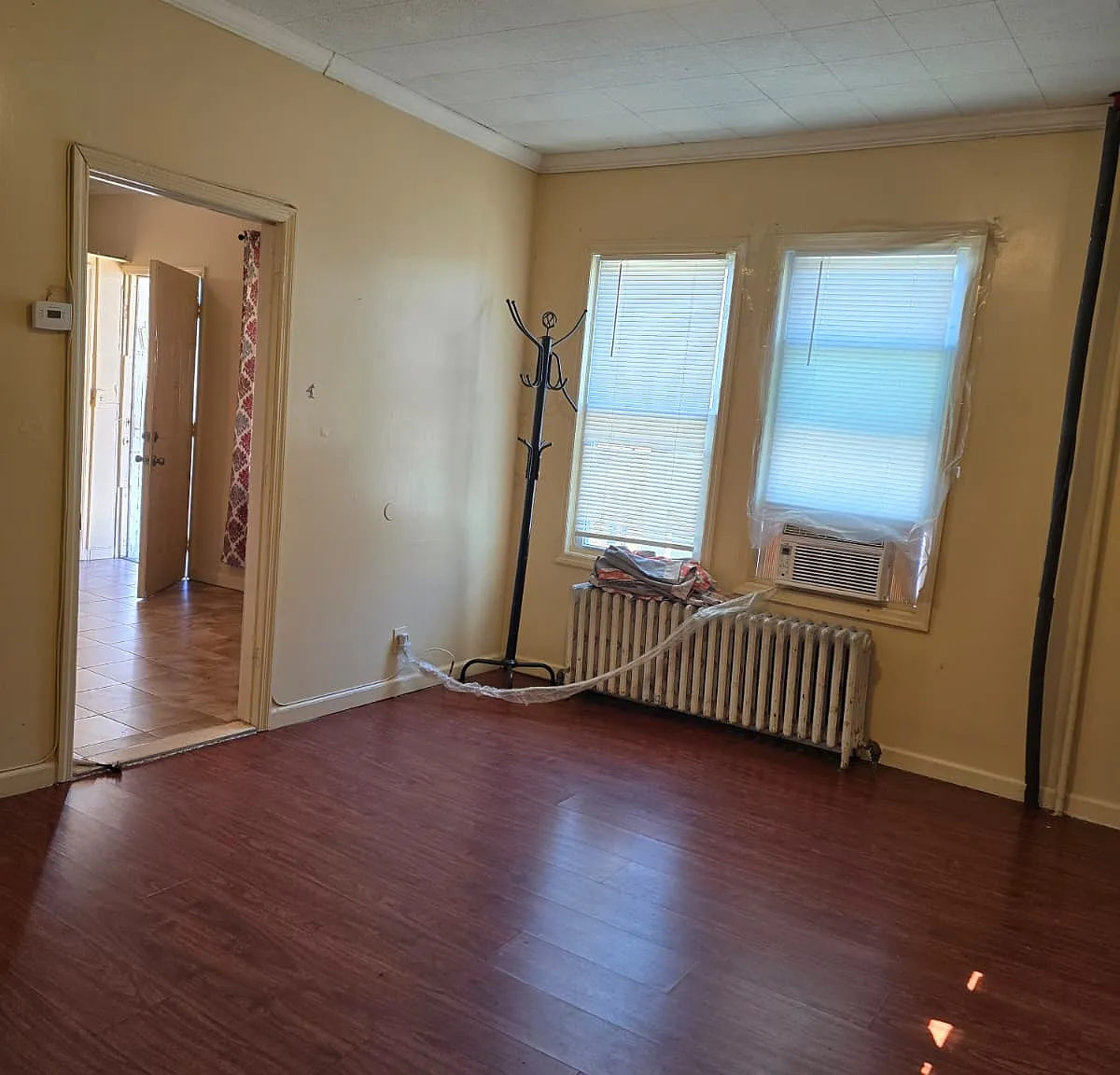 3 bed, $1,550 — Photo 1