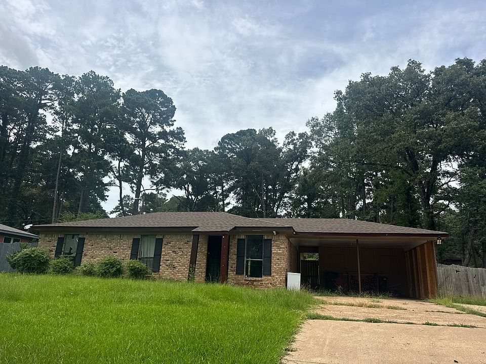 1st image of 816 Flournoy Lucas Rd