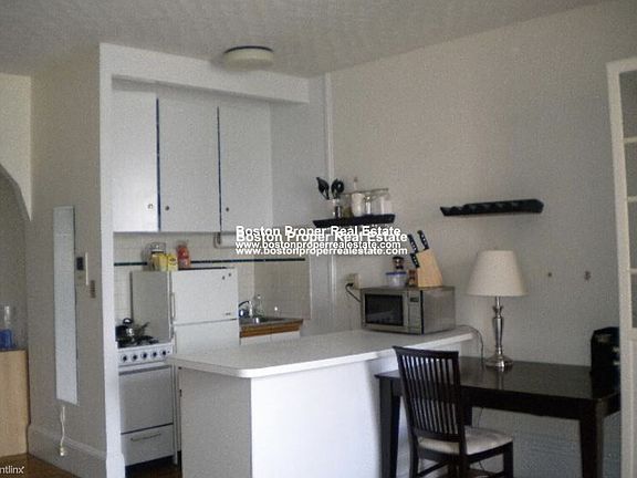 312 Beacon St. #5 Boston - Back Bay Unit Photo 3 (2)