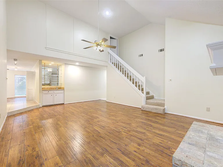 12810 Chaseland Ln — Photo 11