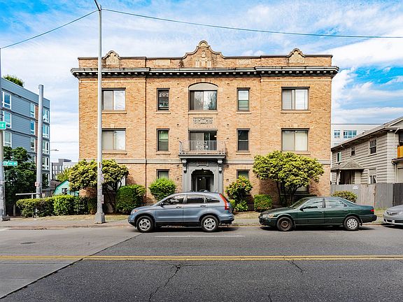 3rd image of 5003 15th Ave NE #A
