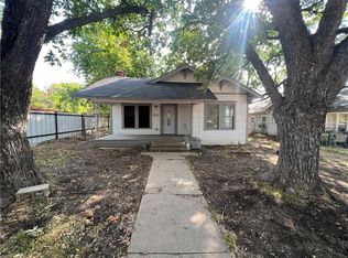 2215 N 15th St, Waco, TX 76708