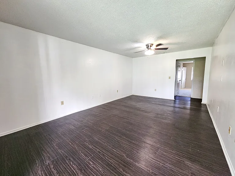 4309 S Semoran Blvd #4 — Photo 3