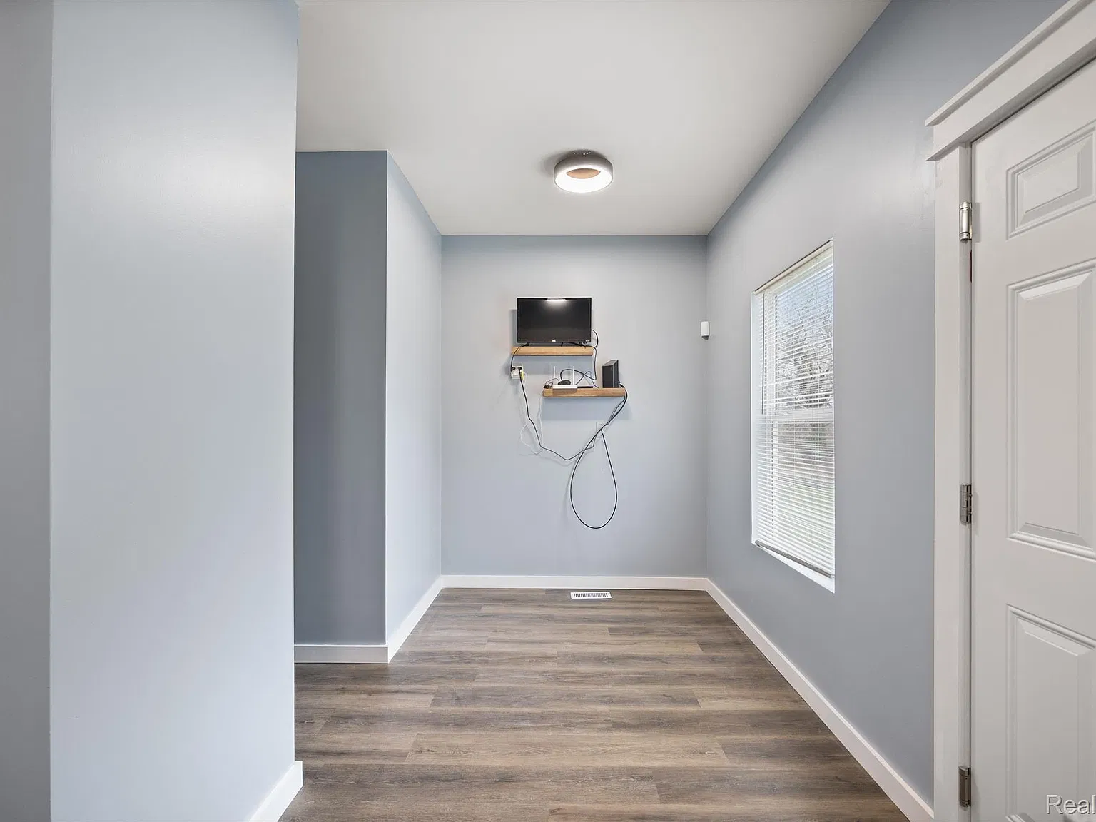 3 bed, 1460 sqft, $1,650 — Photo 3