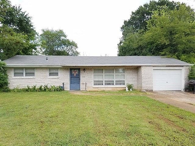 1st image of 140 Dogwood Dr