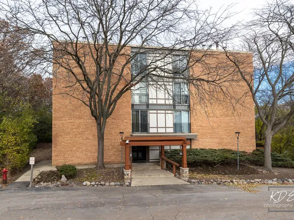 5830 Oakwood Dr APT 4F, Lisle, IL 60532