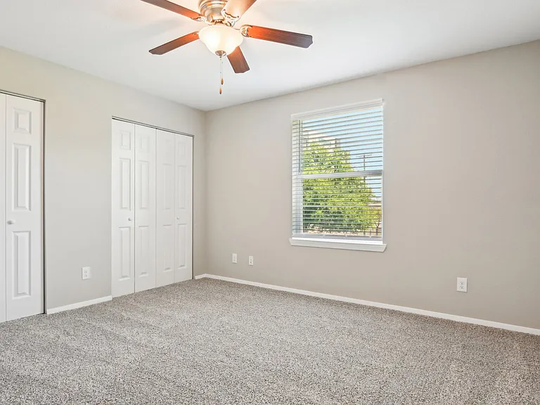 Abbey Glenn Apartments — Photo 72