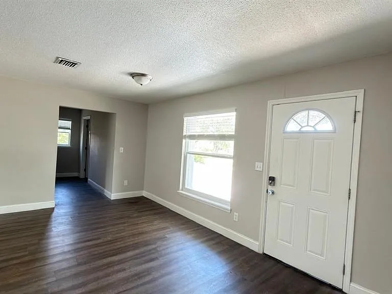 4226 Kelly Miller Ct — Photo 11