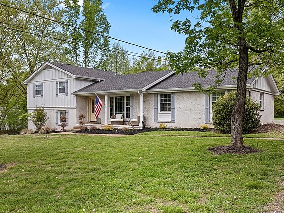 3rd image of 323 Kimberly Ct