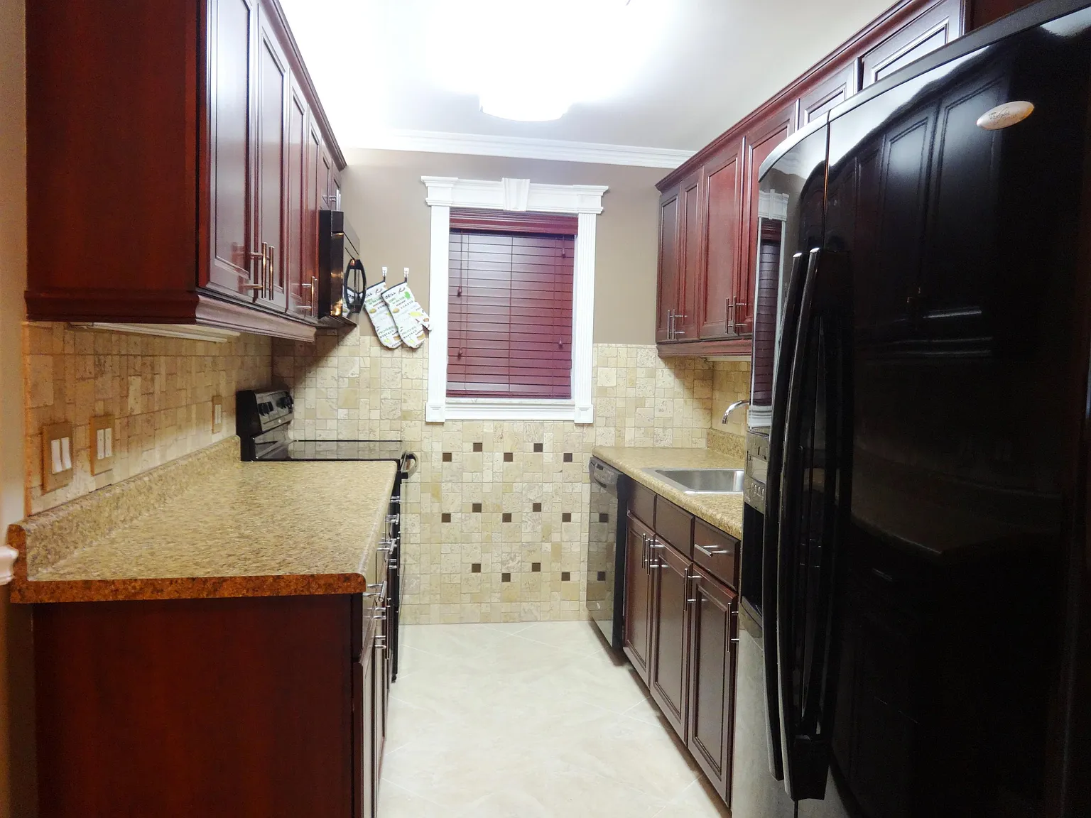 2 bed, 2.0 bath, 864 sqft, $2,300 — Photo 3