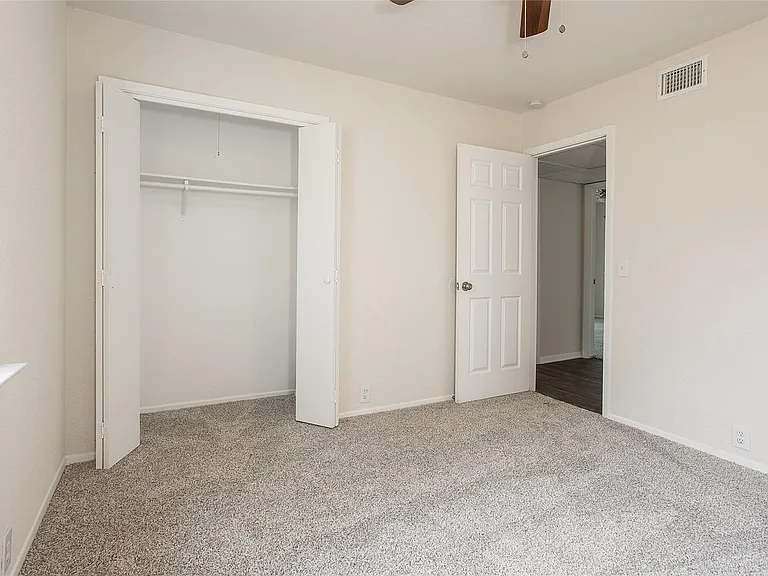 5022 Donnelly Ave — Photo 14