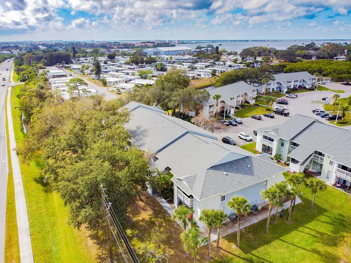 Building Photo - 455 Alt 19 S #261