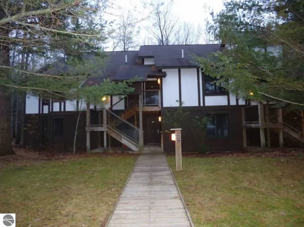 6495 Deer Path #107, Bellaire, MI 49615