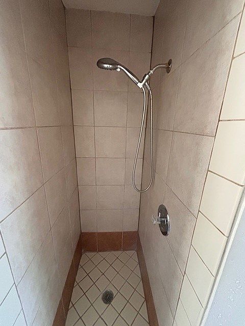 1st image of 225 S Highway 101 APT 8