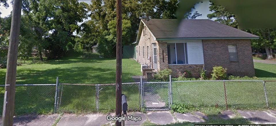 2nd image of 1007 Cottrell St
