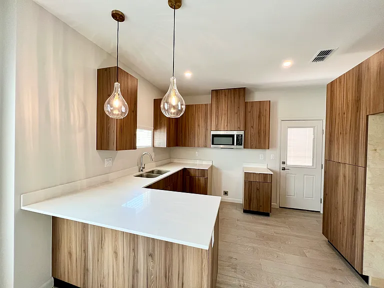3500 Duke Ave #1 — Photo 3