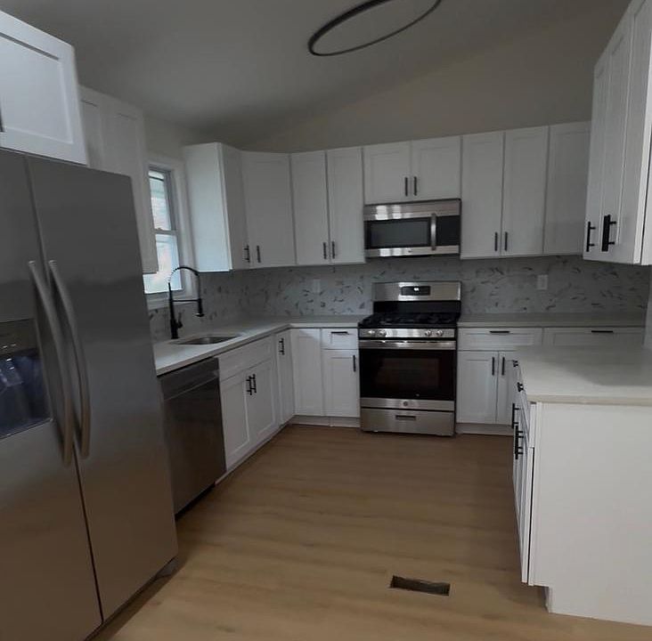 1st image of 3901 Tiverton Rd