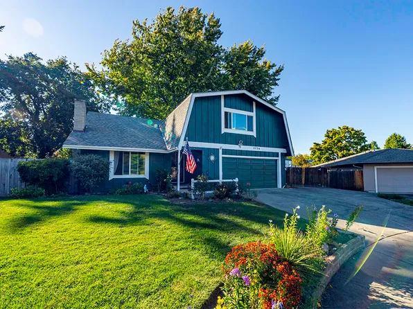 2736 Canterbury Ln, Medford, OR 97504