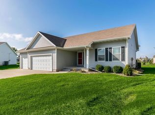 8779 Stoneberry Dr, West Des Moines, IA 50266