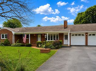 16635 Longstreet Dr, Williamsport, MD 21795