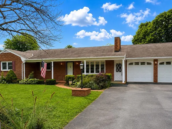 16635 Longstreet Dr, Williamsport, MD 21795