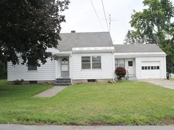 39 Sampson St, Chicopee, MA 01020