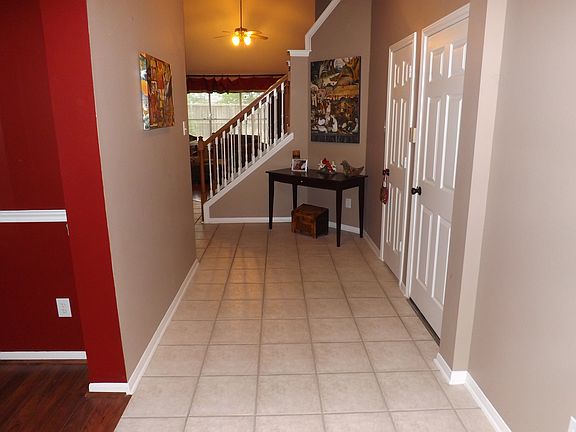 3rd image of 2706 Sunnyside Ln