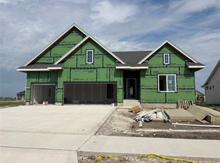 807 SW Boulder Dr, Grimes, IA 50111