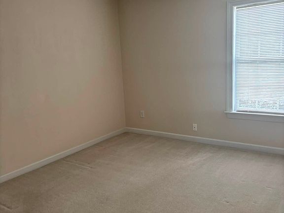 4th image of 5325 Village Square Ct