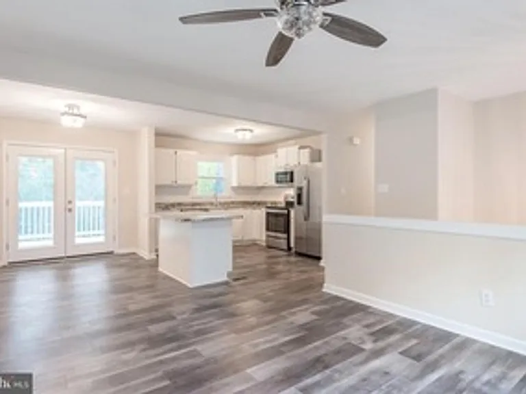 1013 Eastern View Dr — Photo 12