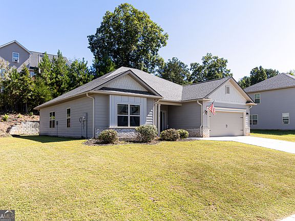 3rd image of 2309 Remington Dr