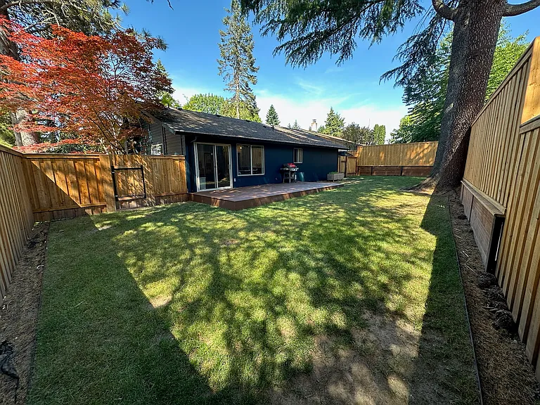 12790 SW Katherine St — Photo 20