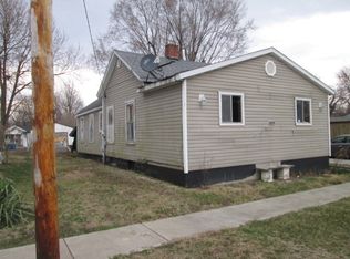 1202 N Walnut St, Litchfield, IL 62056