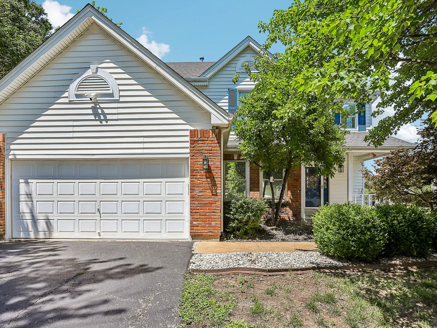 3 bed, 2730 sqft, $3,950 — Photo 3