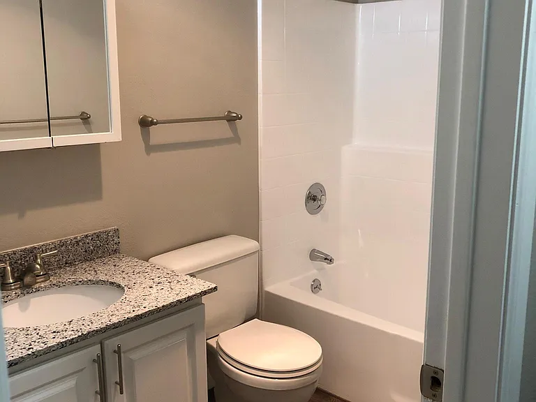 Campbell Run Apartments — Photo 73