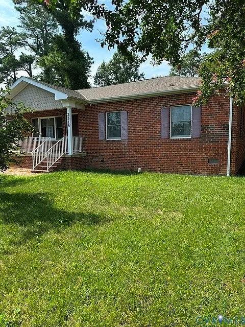 3 bed, 2.0 bath, 1456 sqft, $2,400 — Photo 2