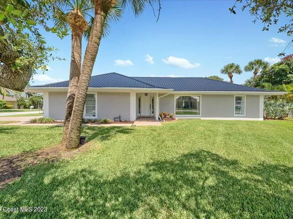 591 Spindle Palm Dr, Indialantic, FL 32903