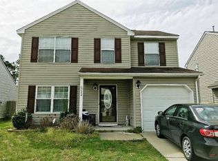 322 Circuit Ln, Newport News, VA 23608