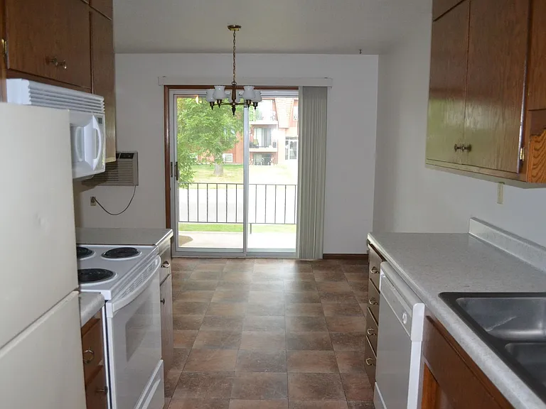 517 32nd Ave S — Photo 38