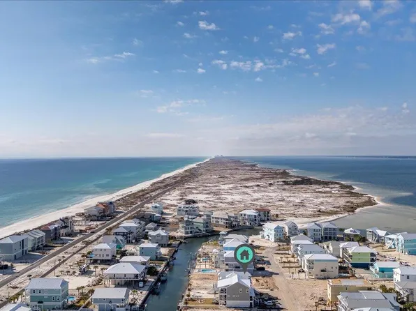 7402 Grand Navarre Blvd, Navarre, FL 32566