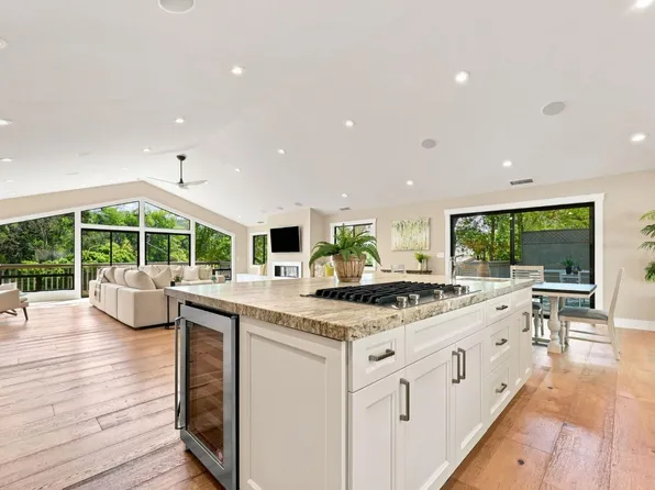 905 Robertson Road, Glen Ellen, CA 95442