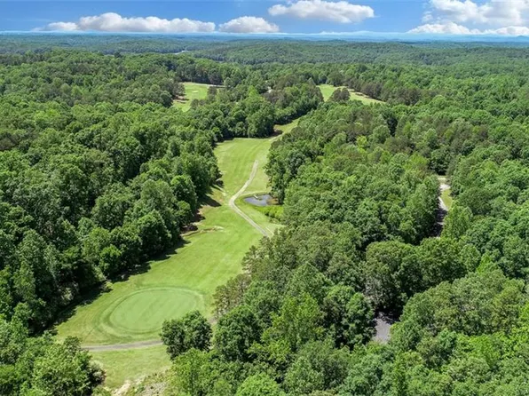 209 N Hogan Dr, Westminster, SC 29693