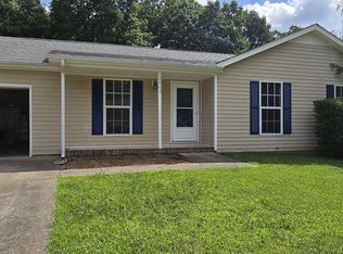 2903 Charlie Sleigh Rd, Woodlawn, TN 37191