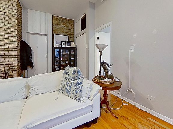 2nd image of 737 W Briar Pl #739-2R