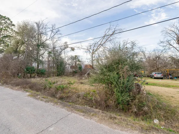 8065 Safebuy St, Houston, TX 77028