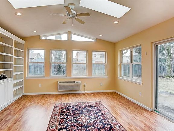 3rd image of 5464 Honeyleaf Way