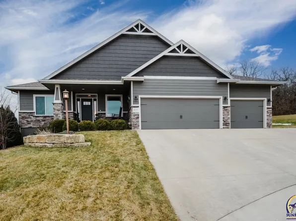 6319 SW 44th Ct, Topeka, KS 66610