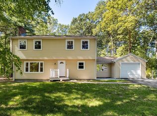 17 Carlisle Rd, Westford, MA 01886