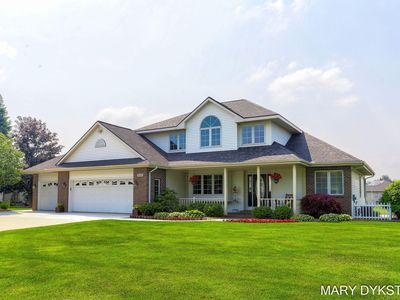 9266 Bluff Lake St, Zeeland, MI, 49464